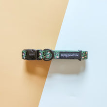 Load image into Gallery viewer, Green Leopard Collar