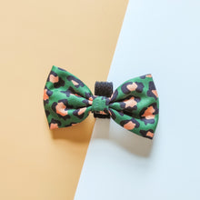 Load image into Gallery viewer, Green Leopard Bow
